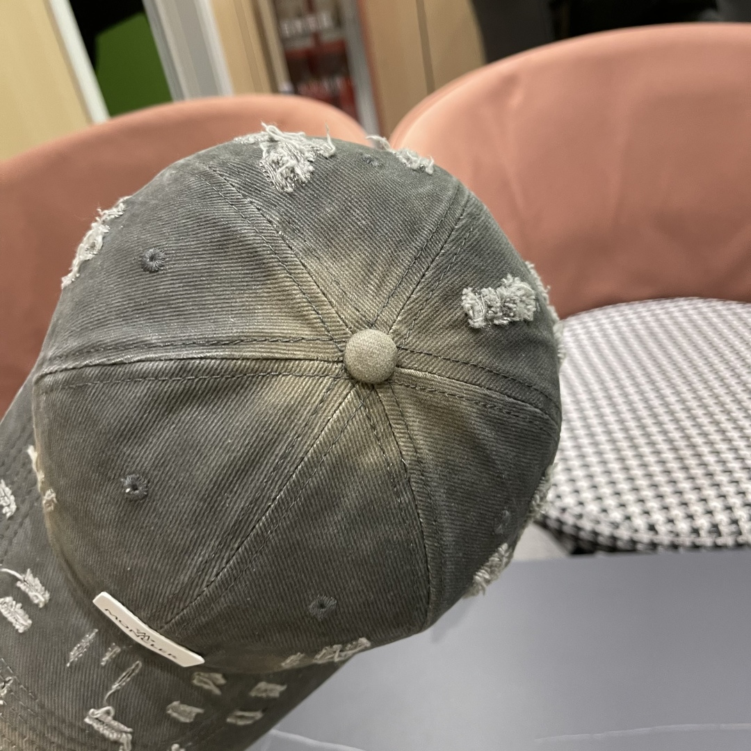  Moncler蒙口 破洞蝴蝶结棒球帽2025春新款，防晒复古百搭鸭舌帽子男潮