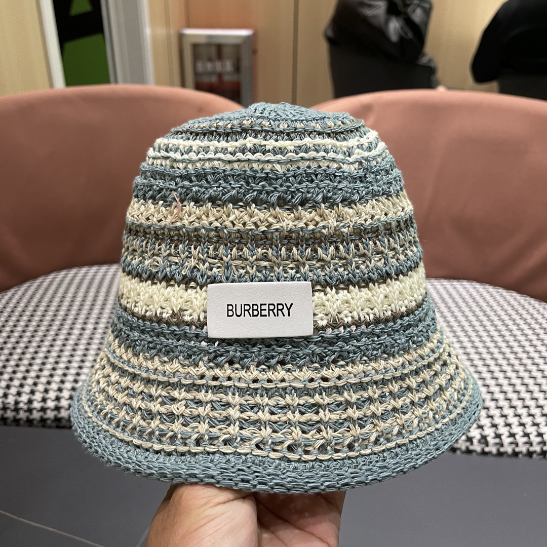  Burberry（巴宝莉）春夏针织镂空撞色条纹渔夫帽女百搭防晒出游遞阳
帽显脸小水桶帽潮