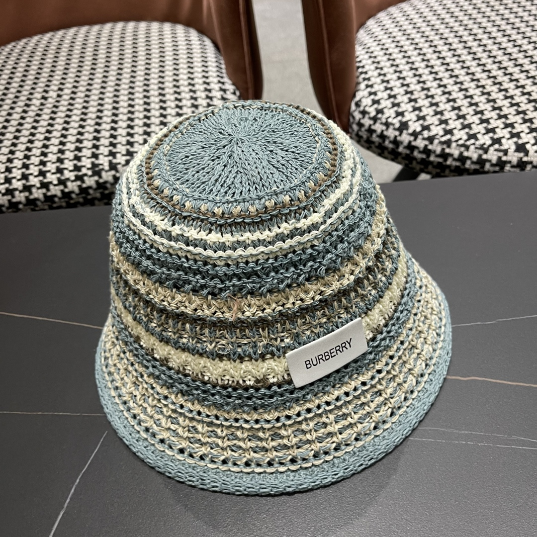  Burberry（巴宝莉）春夏针织镂空撞色条纹渔夫帽女百搭防晒出游遞阳
帽显脸小水桶帽潮