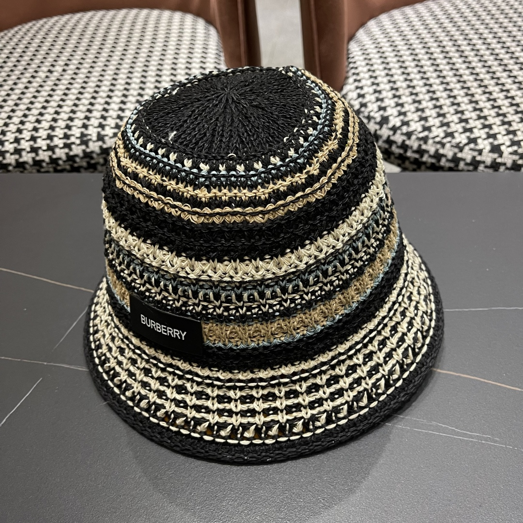  Burberry（巴宝莉）春夏针织镂空撞色条纹渔夫帽女百搭防晒出游遞阳
帽显脸小水桶帽潮
