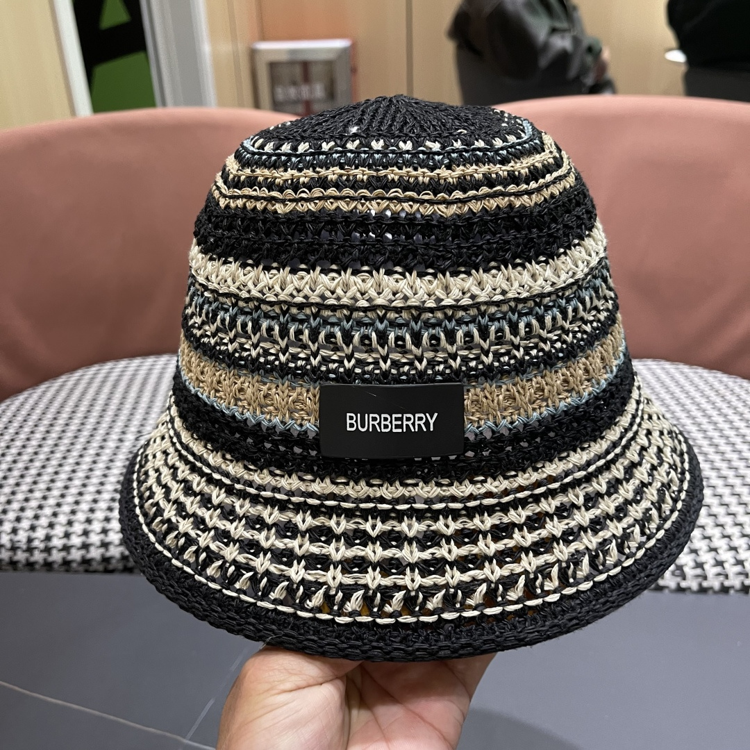  Burberry（巴宝莉）春夏针织镂空撞色条纹渔夫帽女百搭防晒出游遞阳
帽显脸小水桶帽潮