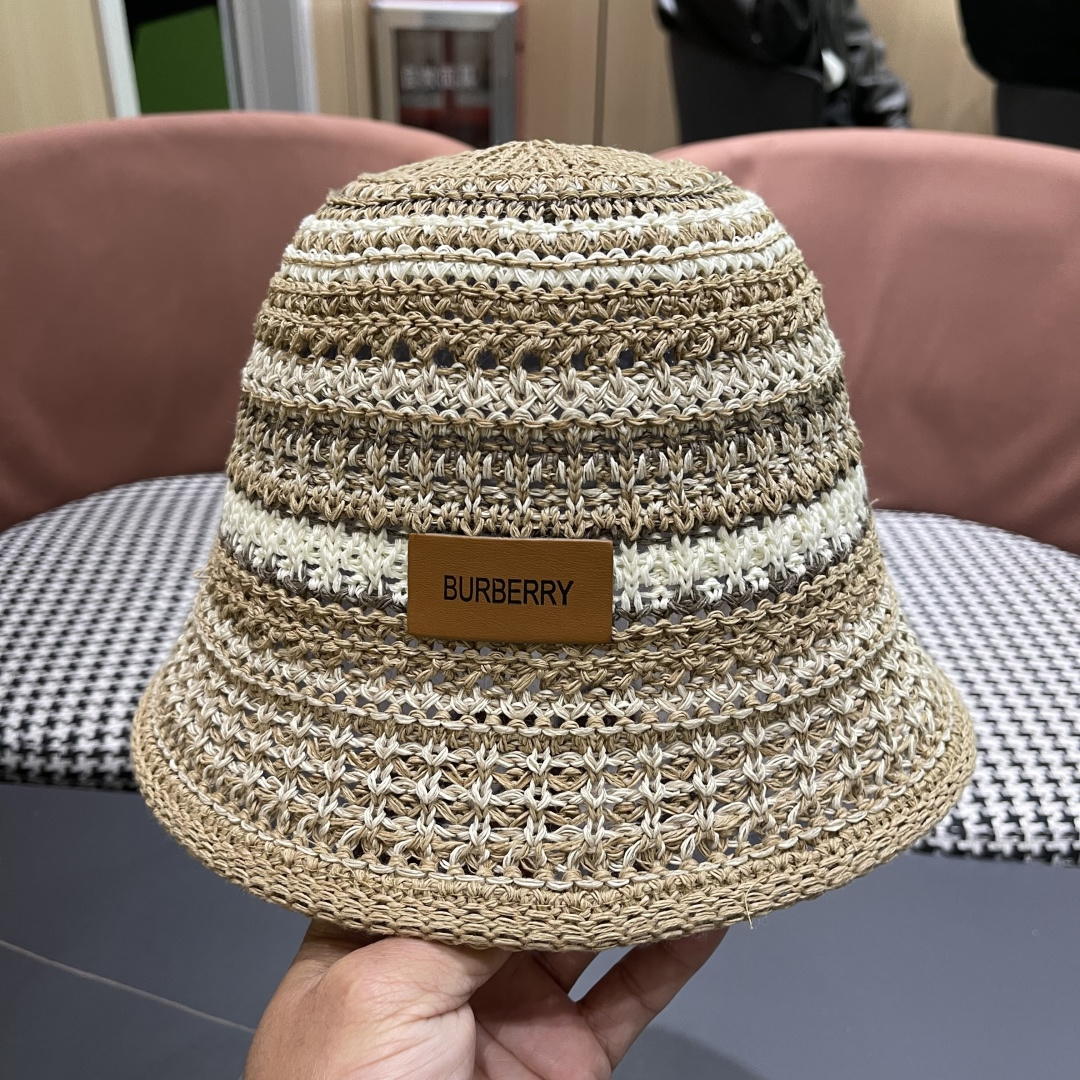  Burberry（巴宝莉）春夏针织镂空撞色条纹渔夫帽女百搭防晒出游遞阳
帽显脸小水桶帽潮