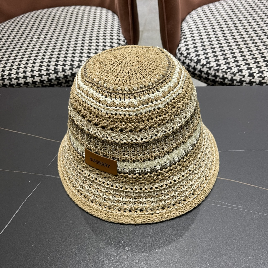 Burberry（巴宝莉）春夏针织镂空撞色条纹渔夫帽女百搭防晒出游遞阳
帽显脸小水桶帽潮