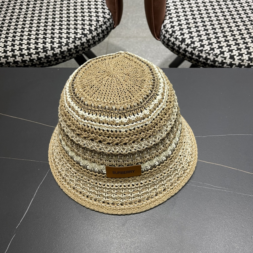  Burberry（巴宝莉）春夏针织镂空撞色条纹渔夫帽女百搭防晒出游遞阳
帽显脸小水桶帽潮
