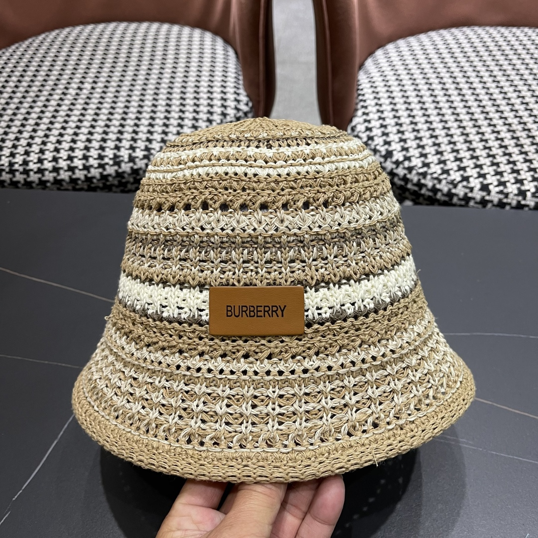  Burberry（巴宝莉）春夏针织镂空撞色条纹渔夫帽女百搭防晒出游遞阳
帽显脸小水桶帽潮