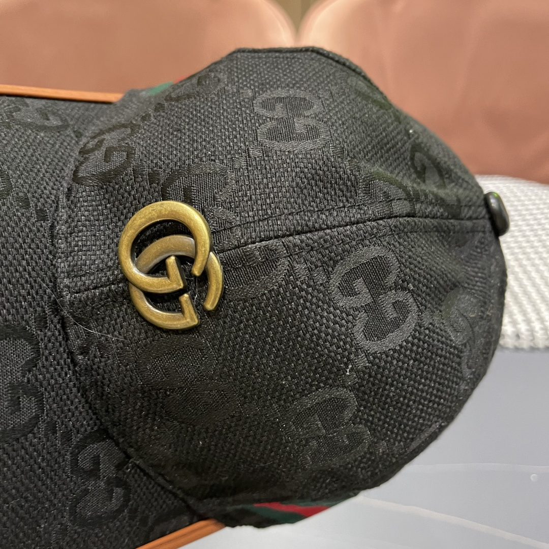  Gucci古奇新款原单棒球帽， 大双G，专柜11开模订制，原版帆布面料+头层牛皮，基础头围56，贴片可