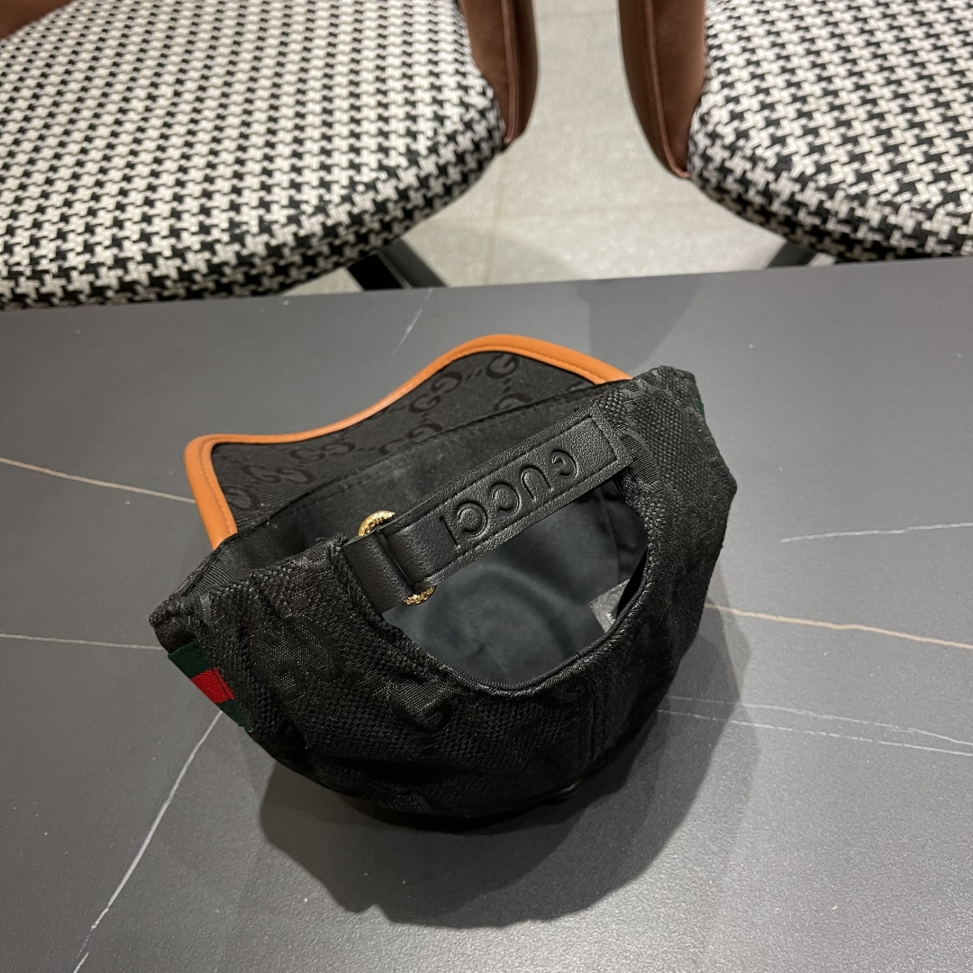  Gucci古奇新款原单棒球帽， 大双G，专柜11开模订制，原版帆布面料+头层牛皮，基础头围56，贴片可