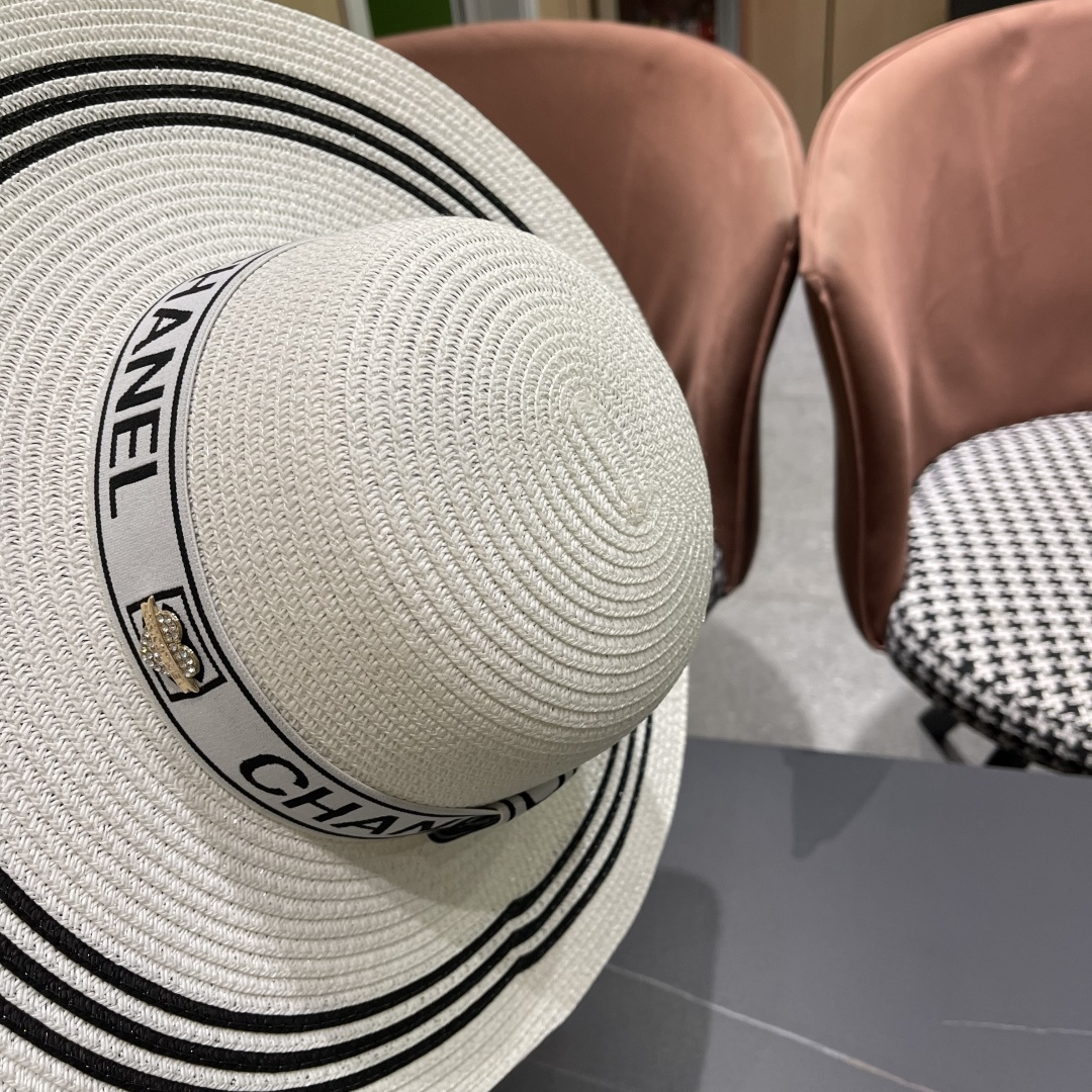 【CHANEL香奈儿】2025新款草编大檐拼色织带款编织草帽，优雅大方的一款