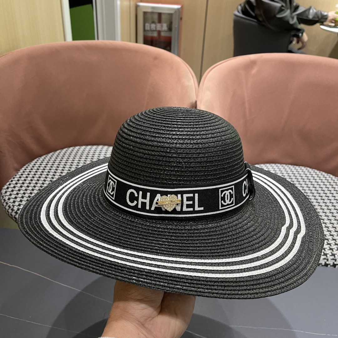 【CHANEL香奈儿】2025新款草编大檐拼色织带款编织草帽，优雅大方的一款
