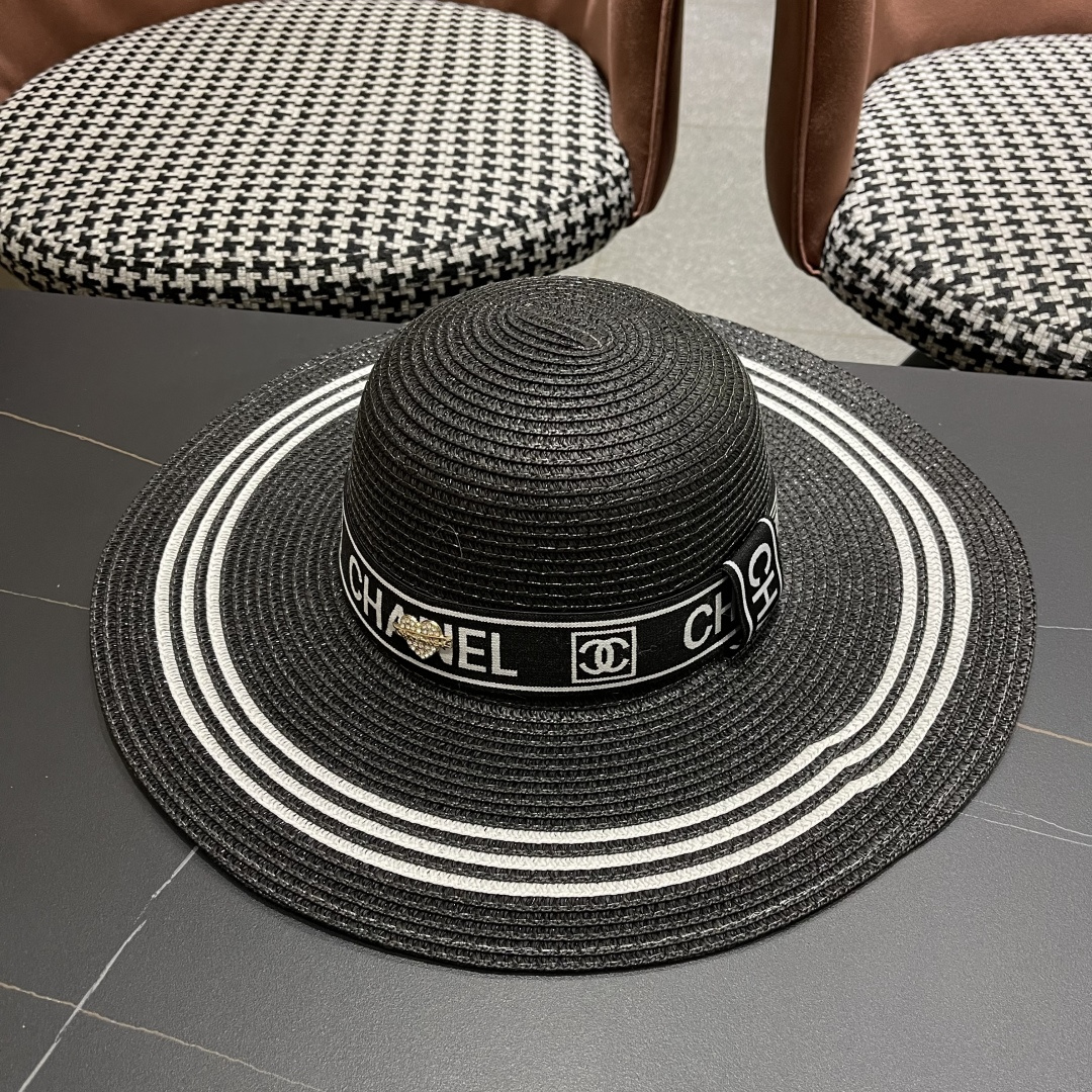 【CHANEL香奈儿】2025新款草编大檐拼色织带款编织草帽，优雅大方的一款