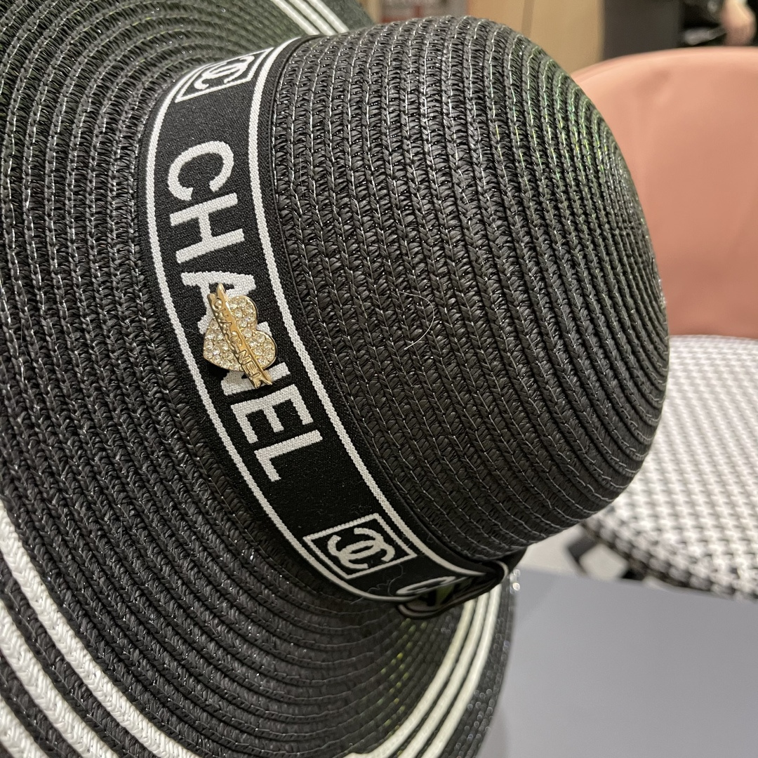 【CHANEL香奈儿】2025新款草编大檐拼色织带款编织草帽，优雅大方的一款