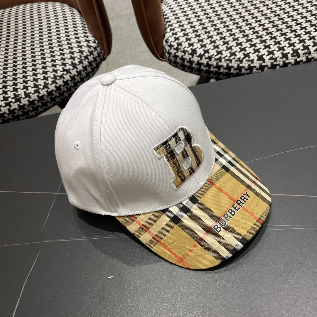  Burberry（巴宝莉）原单棒球帽  专柜热卖轻盈透气。完美版型，原厂品质，独家实物拍摄，男女适用！