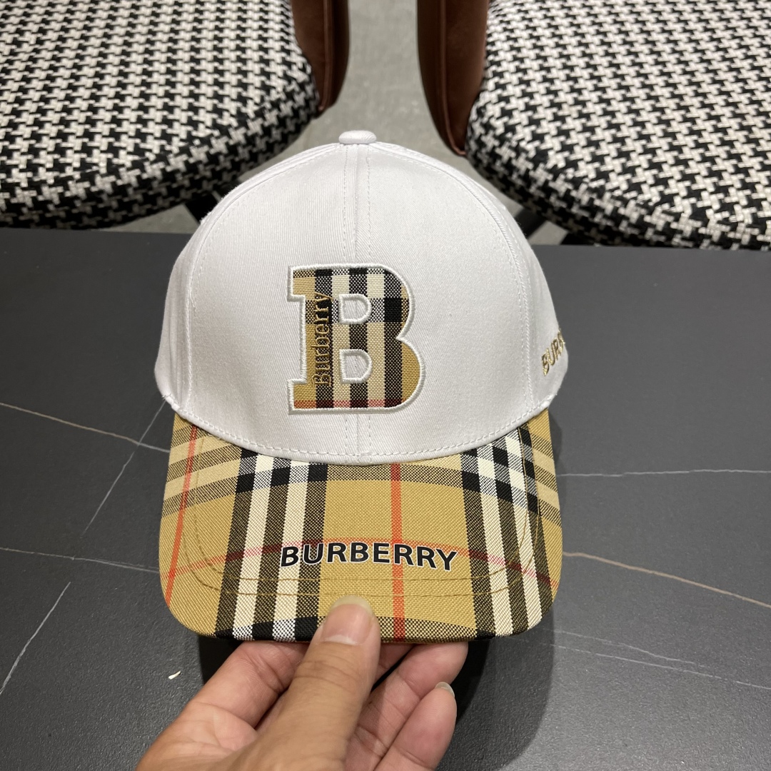  Burberry（巴宝莉）原单棒球帽  专柜热卖轻盈透气。完美版型，原厂品质，独家实物拍摄，男女适用！