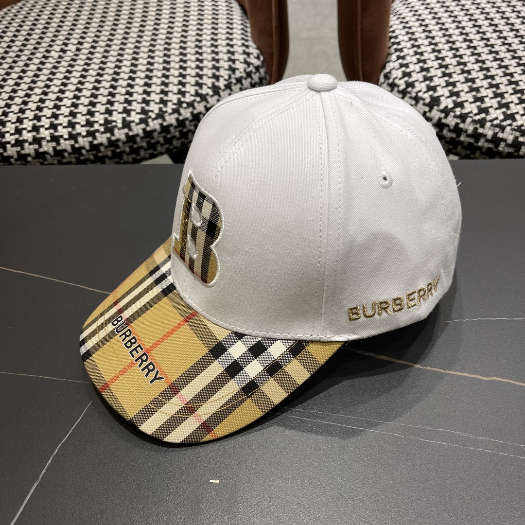  Burberry（巴宝莉）原单棒球帽  专柜热卖轻盈透气。完美版型，原厂品质，独家实物拍摄，男女适用！
