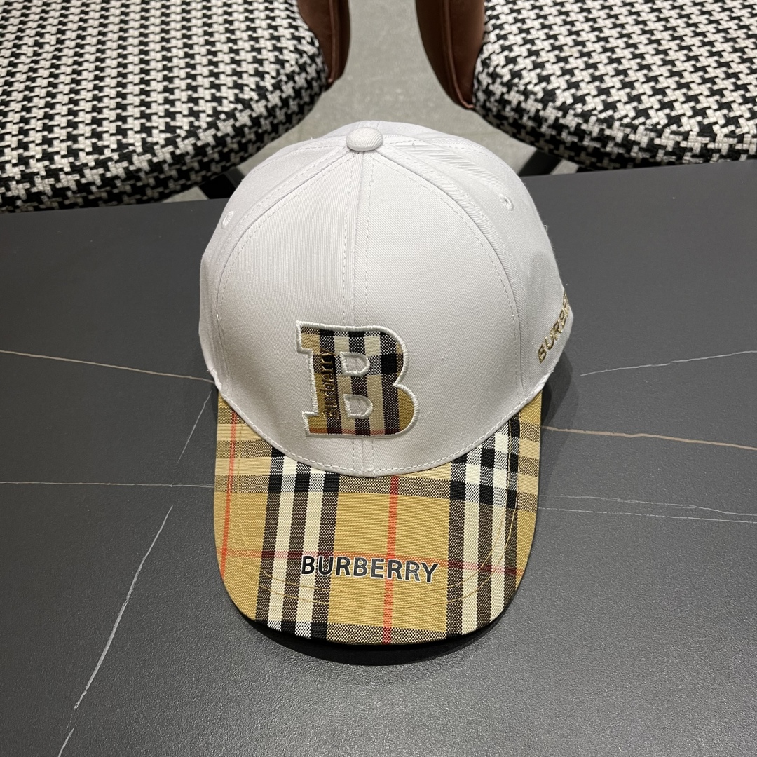  Burberry（巴宝莉）原单棒球帽  专柜热卖轻盈透气。完美版型，原厂品质，独家实物拍摄，男女适用！