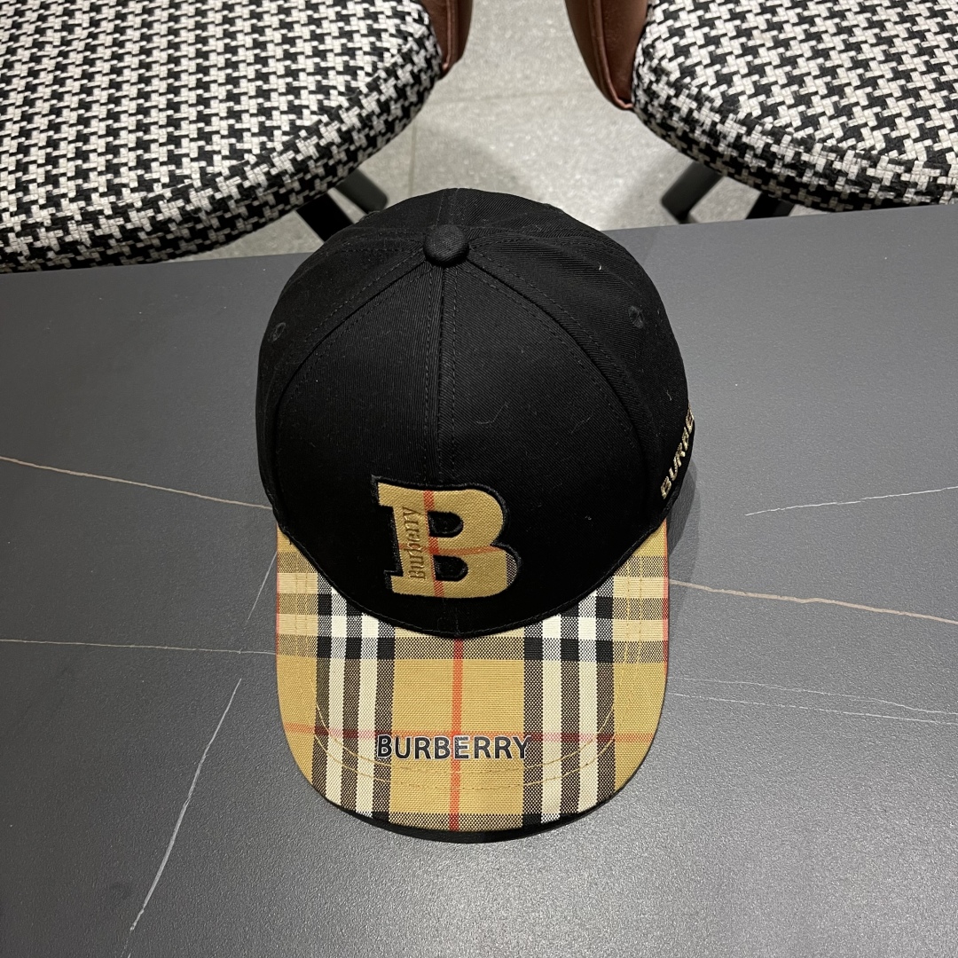  Burberry（巴宝莉）原单棒球帽  专柜热卖轻盈透气。完美版型，原厂品质，独家实物拍摄，男女适用！