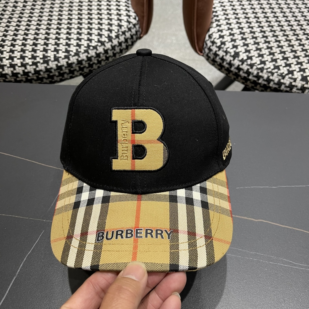  Burberry（巴宝莉）原单棒球帽  专柜热卖轻盈透气。完美版型，原厂品质，独家实物拍摄，男女适用！