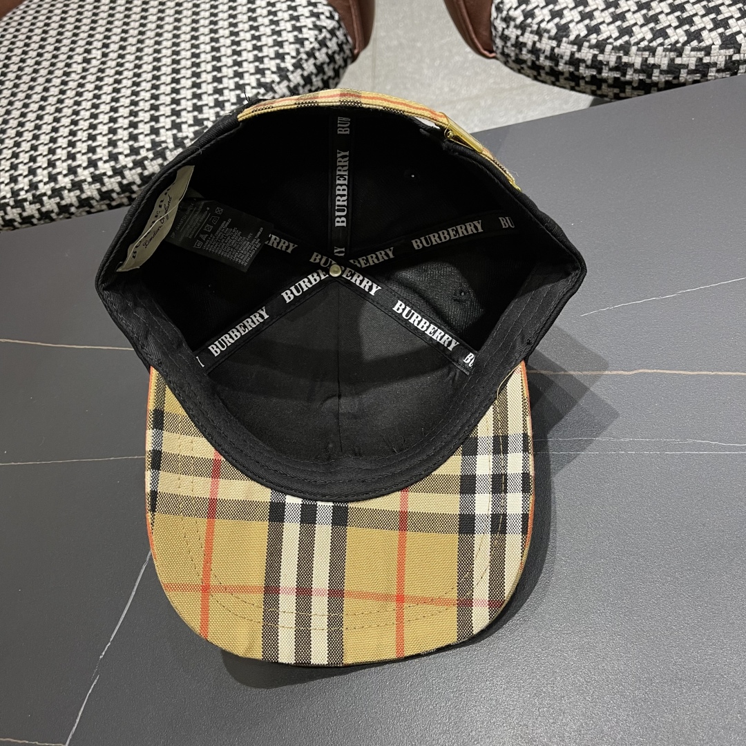  Burberry（巴宝莉）原单棒球帽  专柜热卖轻盈透气。完美版型，原厂品质，独家实物拍摄，男女适用！