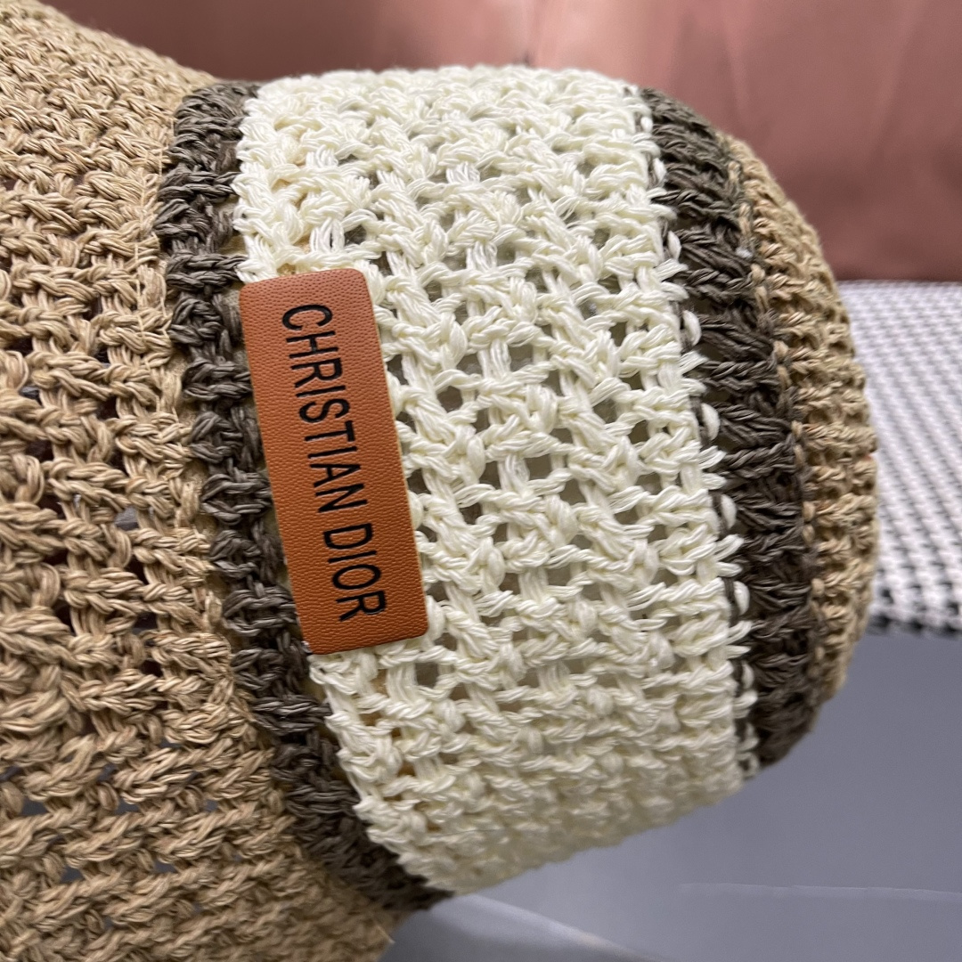 Dior迪奥遮阳草帽子女夏季草编镂空透气盆帽素颜百搭显脸小遮脸水桶渔夫帽