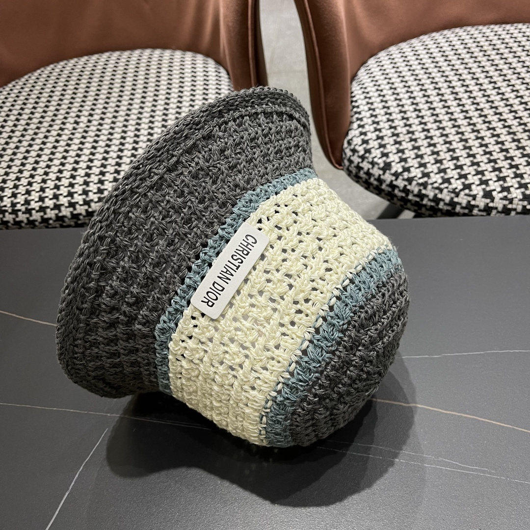 Dior迪奥遮阳草帽子女夏季草编镂空透气盆帽素颜百搭显脸小遮脸水桶渔夫帽