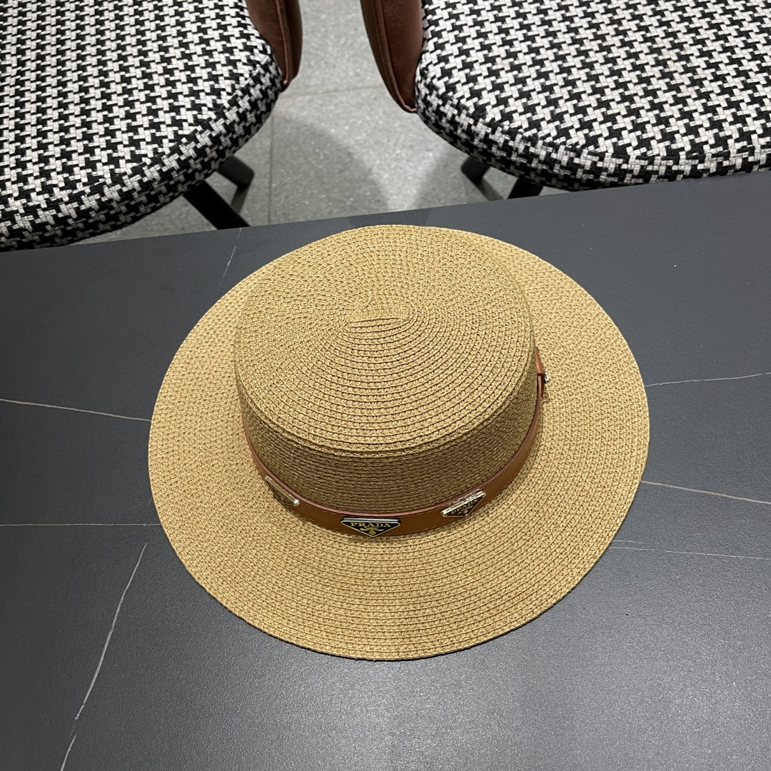  PRADA普拉达】2025新款平顶草帽，出街必备超好搭配，赶紧入手！