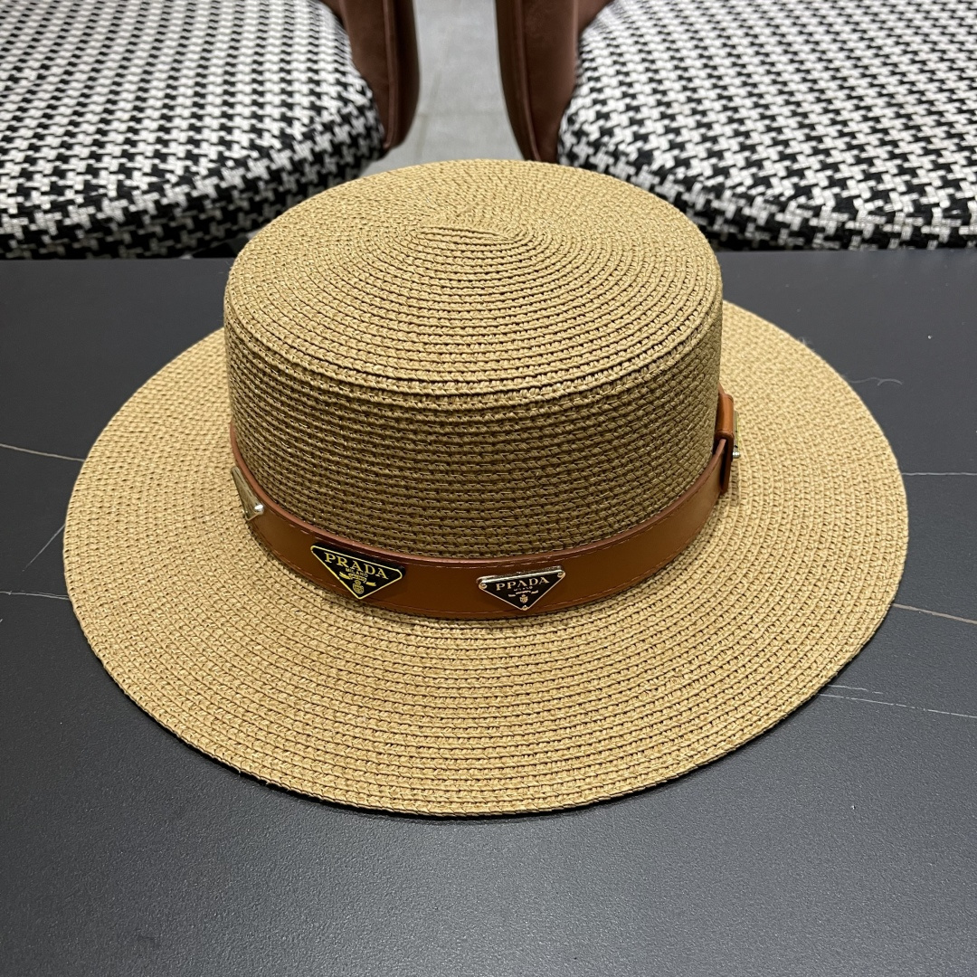  PRADA普拉达】2025新款平顶草帽，出街必备超好搭配，赶紧入手！