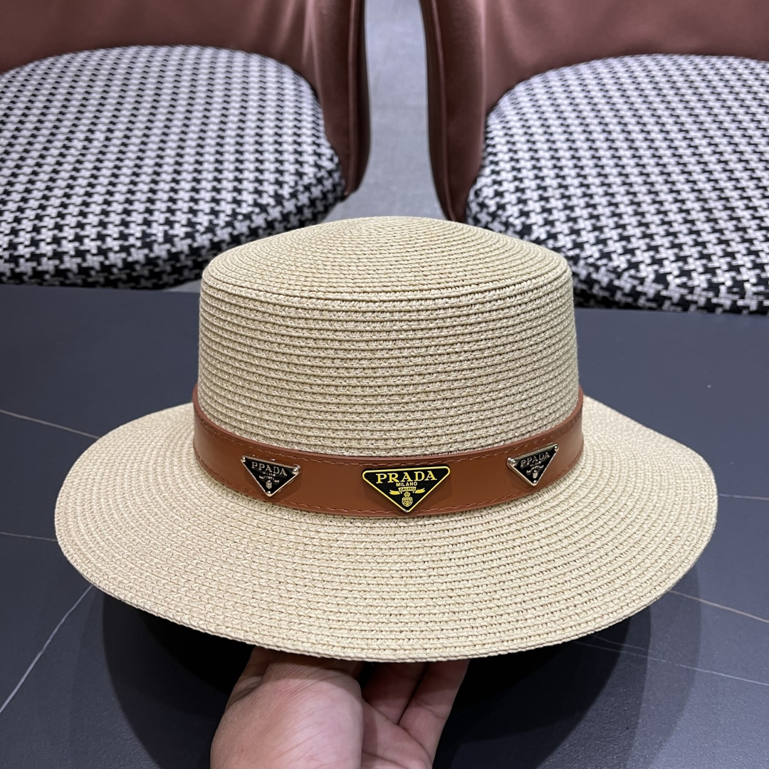  PRADA普拉达】2025新款平顶草帽，出街必备超好搭配，赶紧入手！