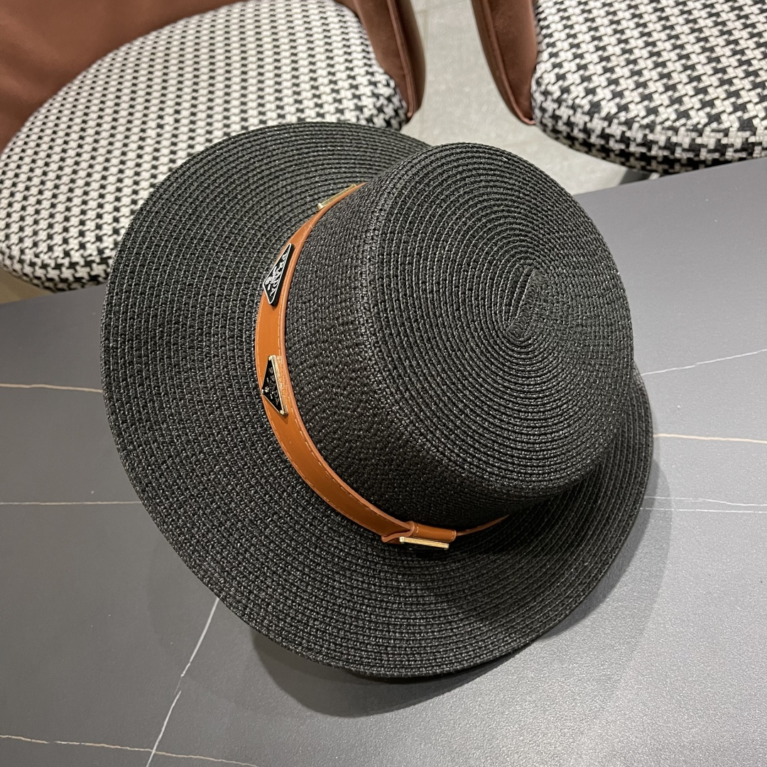  PRADA普拉达】2025新款平顶草帽，出街必备超好搭配，赶紧入手！