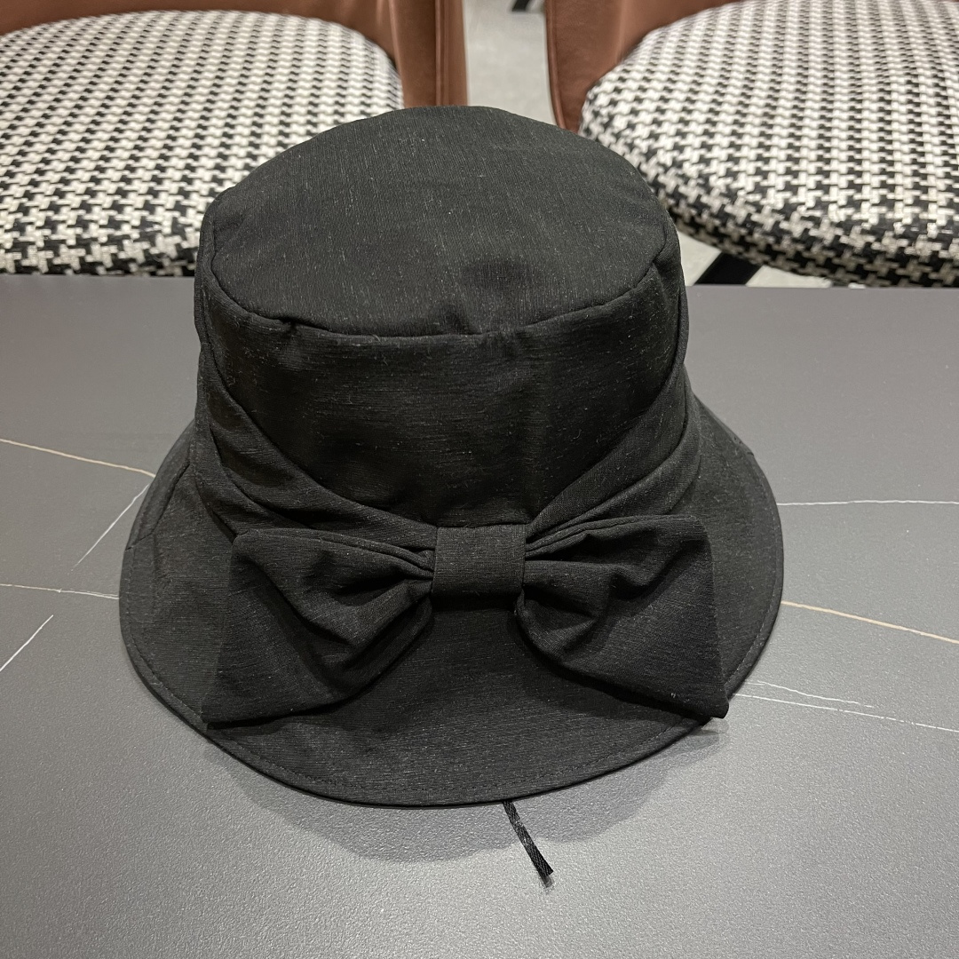 PRADA普拉达韩版2025新款纯色蝴蝶结渔夫帽子女春季时尚百搭防紫外线日系盆帽