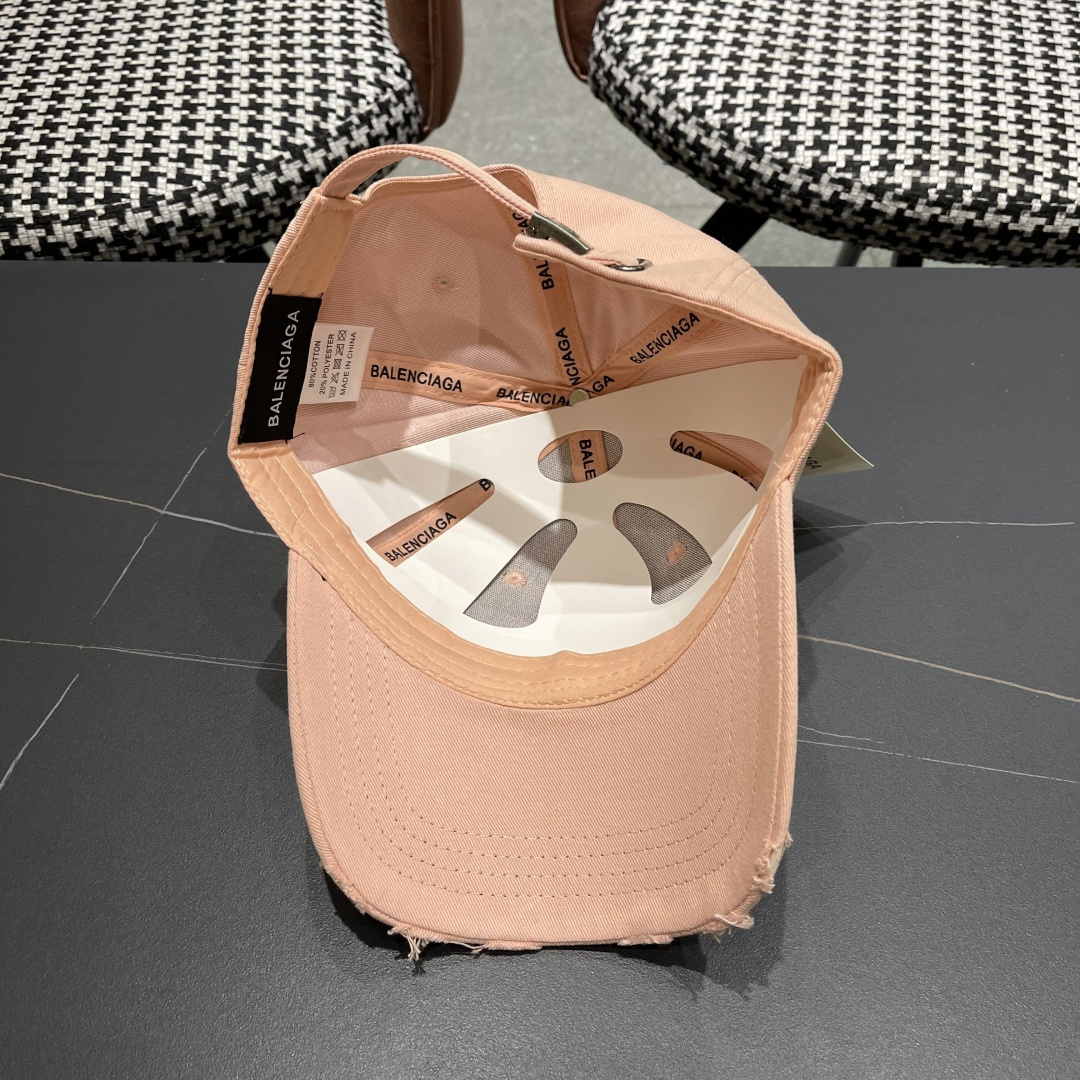  BALENCIAGA巴黎世家2025新款棒球帽，很酷的色系，巴黎粉必入款！