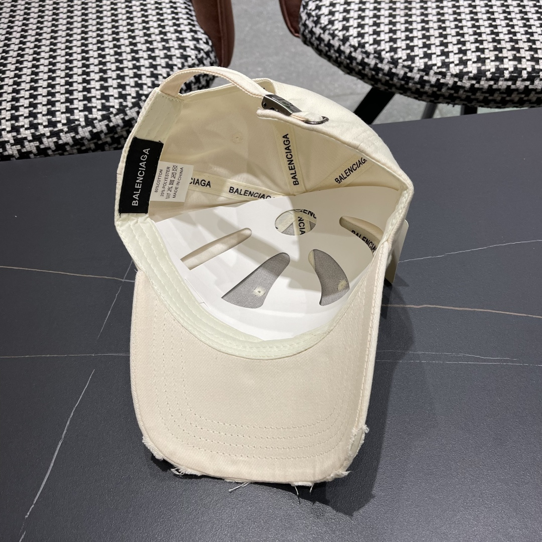  BALENCIAGA巴黎世家2025新款棒球帽，很酷的色系，巴黎粉必入款！