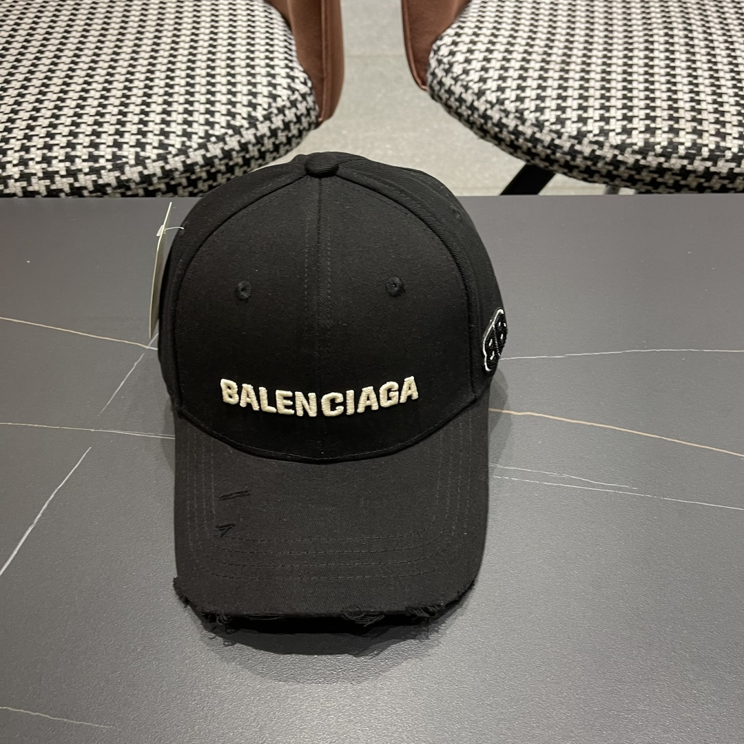  BALENCIAGA巴黎世家2025新款棒球帽，很酷的色系，巴黎粉必入款！