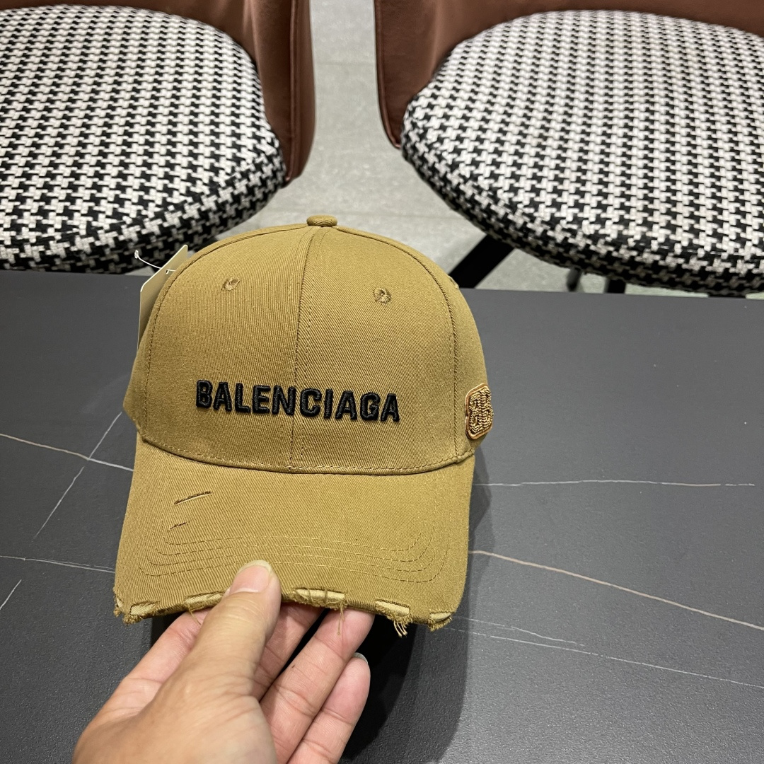  BALENCIAGA巴黎世家2025新款棒球帽，很酷的色系，巴黎粉必入款！
