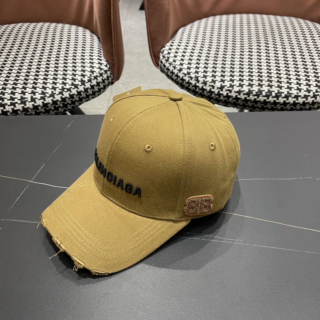  BALENCIAGA巴黎世家2025新款棒球帽，很酷的色系，巴黎粉必入款！