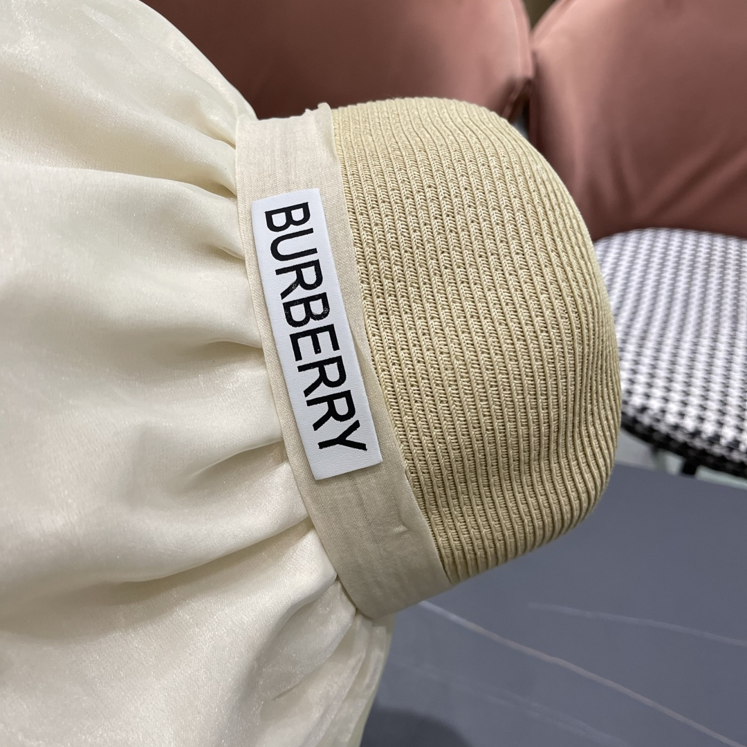  Burberry（巴宝莉）春夏欧根纱大蝴蝶结草帽遮阳帽女可
折叠蝴蝶结优雅出游度假渔夫帽