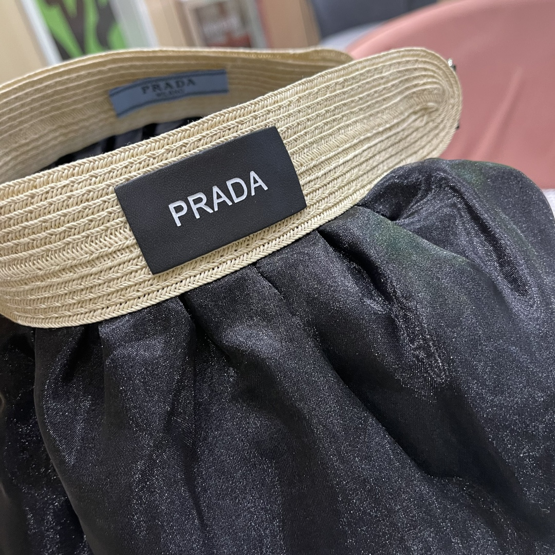 PRADA普拉达夏季新款大檐空顶帽子女出游度假海边可折叠遮阳帽防紫外线太阳帽