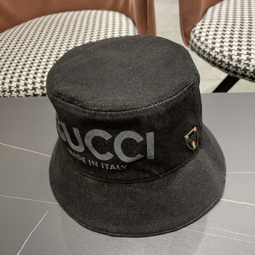  渔夫帽GUCCI🧢原单品质火爆来袭 🔥🎩 工艺非常精美 高档大气上档次！低调奢华，方便携带！跑量！
