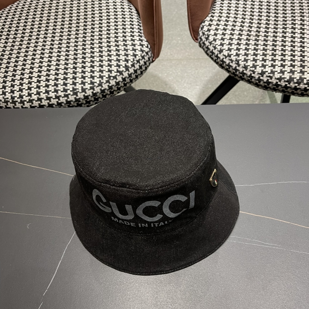  渔夫帽GUCCI🧢原单品质火爆来袭 🔥🎩 工艺非常精美 高档大气上档次！低调奢华，方便携带！跑量！