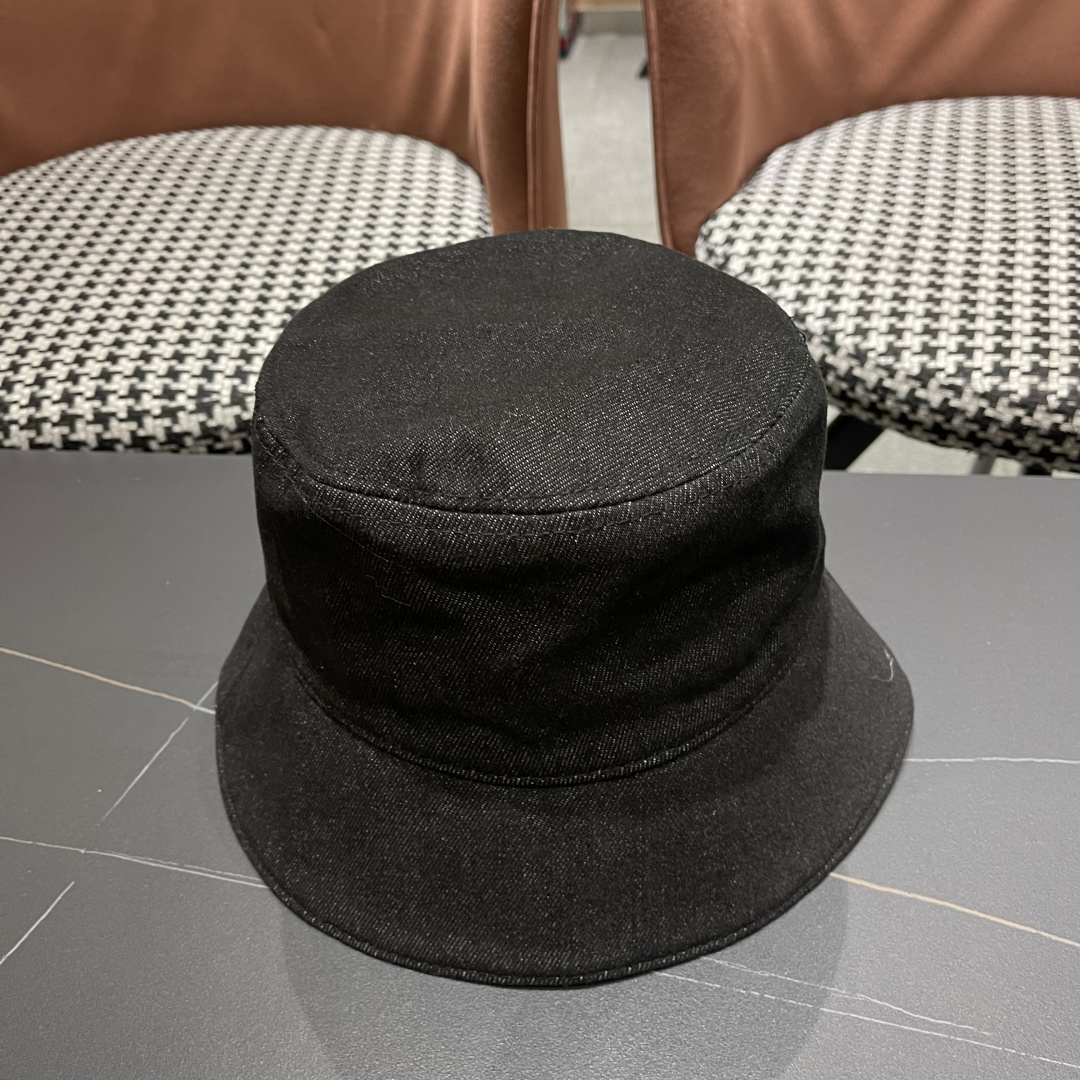  渔夫帽GUCCI🧢原单品质火爆来袭 🔥🎩 工艺非常精美 高档大气上档次！低调奢华，方便携带！跑量！