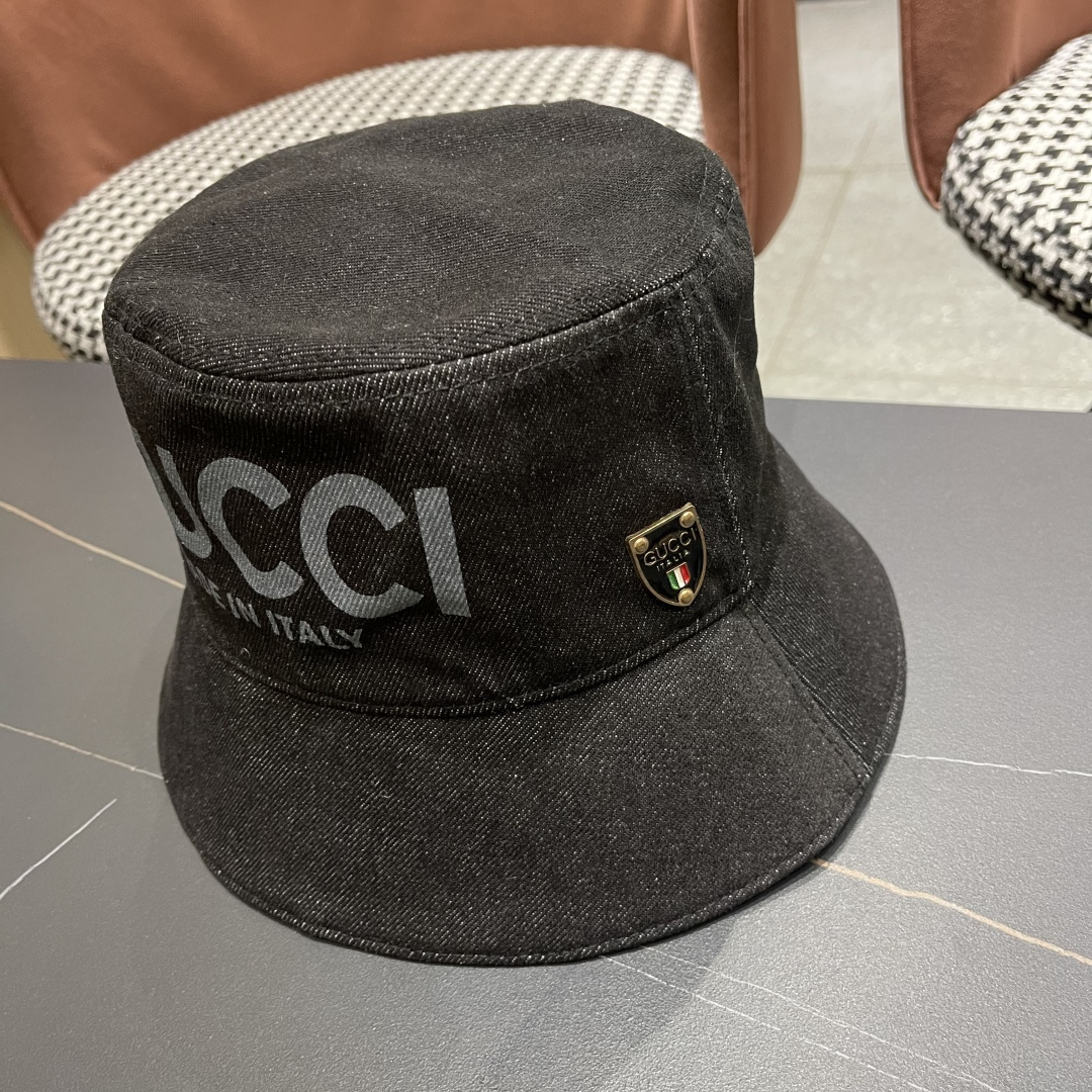  渔夫帽GUCCI🧢原单品质火爆来袭 🔥🎩 工艺非常精美 高档大气上档次！低调奢华，方便携带！跑量！