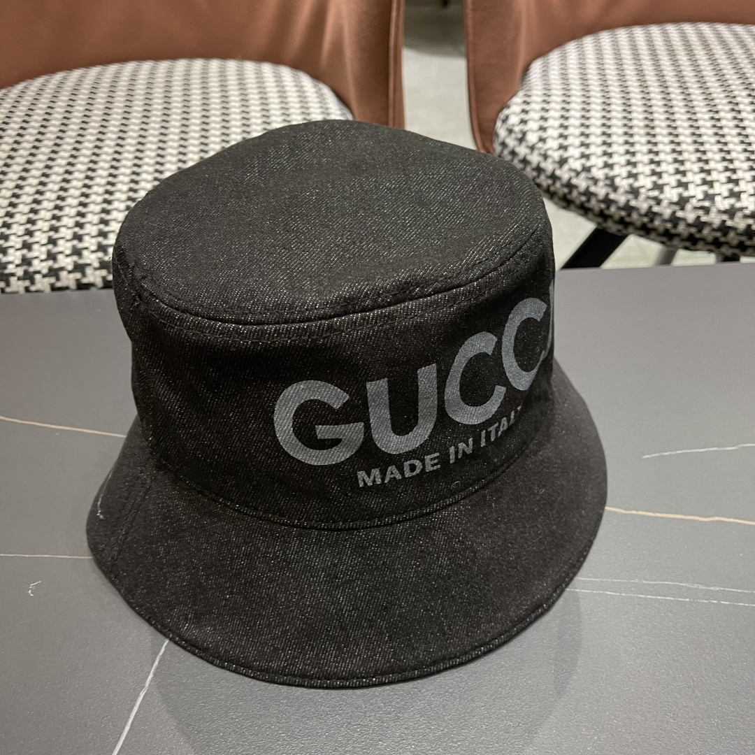  渔夫帽GUCCI🧢原单品质火爆来袭 🔥🎩 工艺非常精美 高档大气上档次！低调奢华，方便携带！跑量！