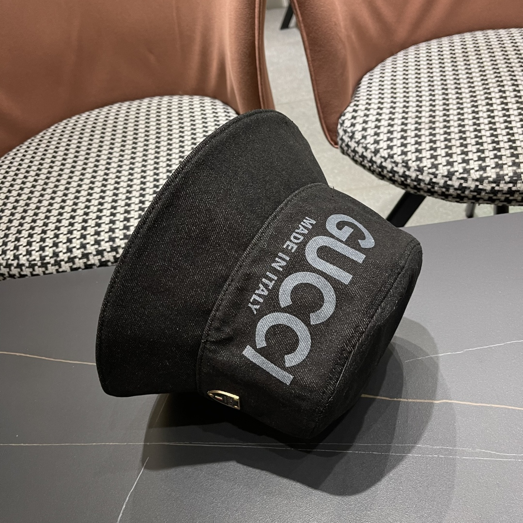  渔夫帽GUCCI🧢原单品质火爆来袭 🔥🎩 工艺非常精美 高档大气上档次！低调奢华，方便携带！跑量！