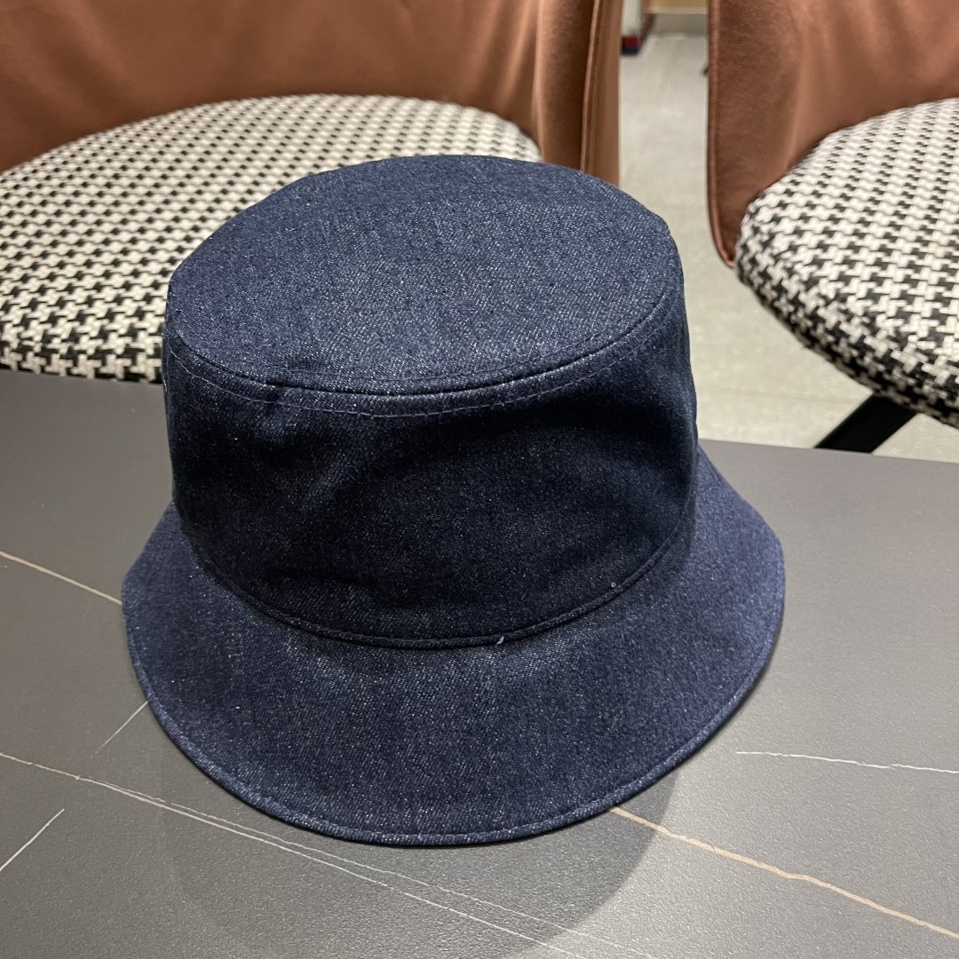  渔夫帽GUCCI🧢原单品质火爆来袭 🔥🎩 工艺非常精美 高档大气上档次！低调奢华，方便携带！跑量！