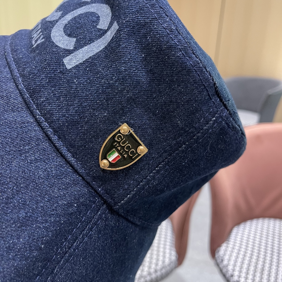 渔夫帽GUCCI🧢原单品质火爆来袭 🔥🎩 工艺非常精美 高档大气上档次！低调奢华，方便携带！跑量！