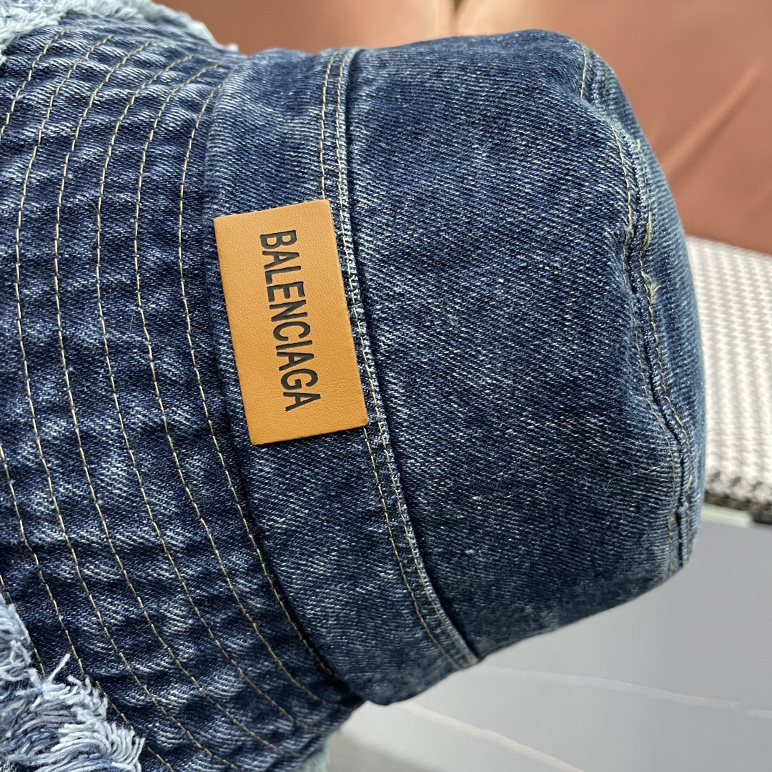 BALENCIAGA巴黎世家潮新款 潮毛边牛仔渔夫帽女春秋季复古水洗直筒帽显脸时尚盆帽帽
