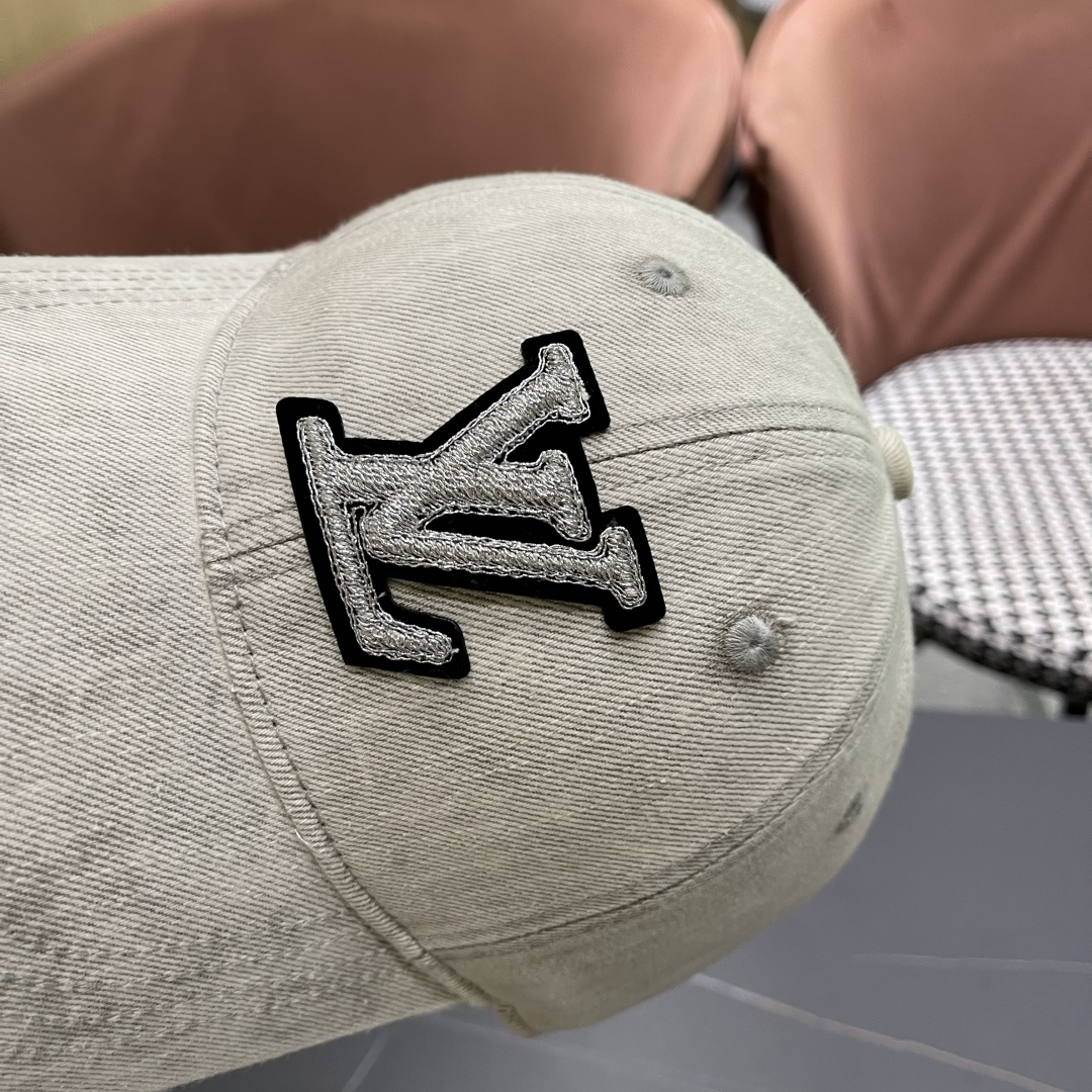 LV路易威登新款原单牛仔棒球帽，原版帆布面轻盈透气！质量超赞，基础头围56，贴片可调节。