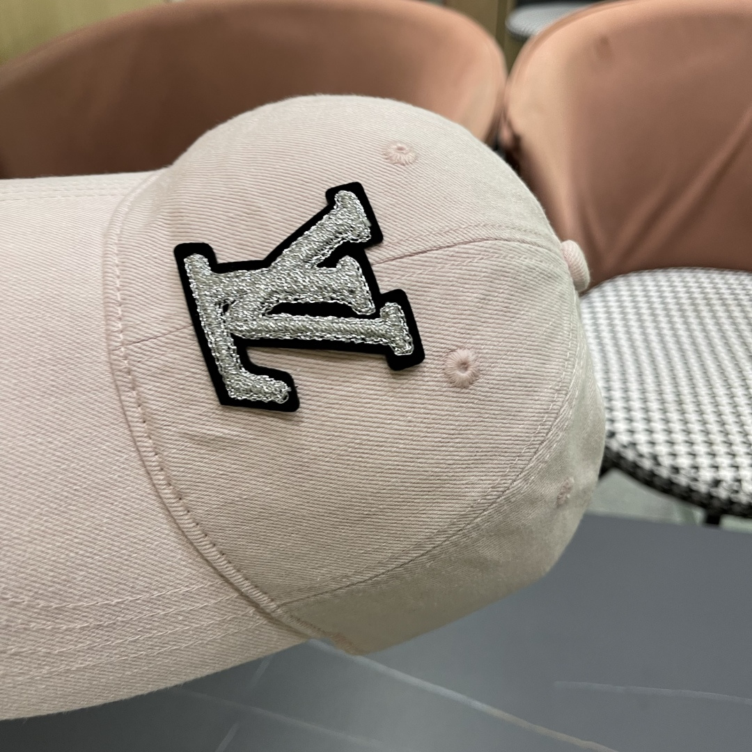 LV路易威登新款原单牛仔棒球帽，原版帆布面轻盈透气！质量超赞，基础头围56，贴片可调节。