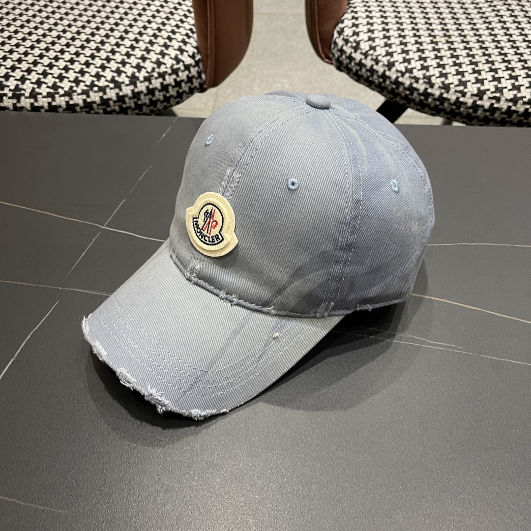  蒙口moncler的春季棒球帽，四季都通用👍 特调的帽型就是又挺拔 闭眼入阿铁子们❗️