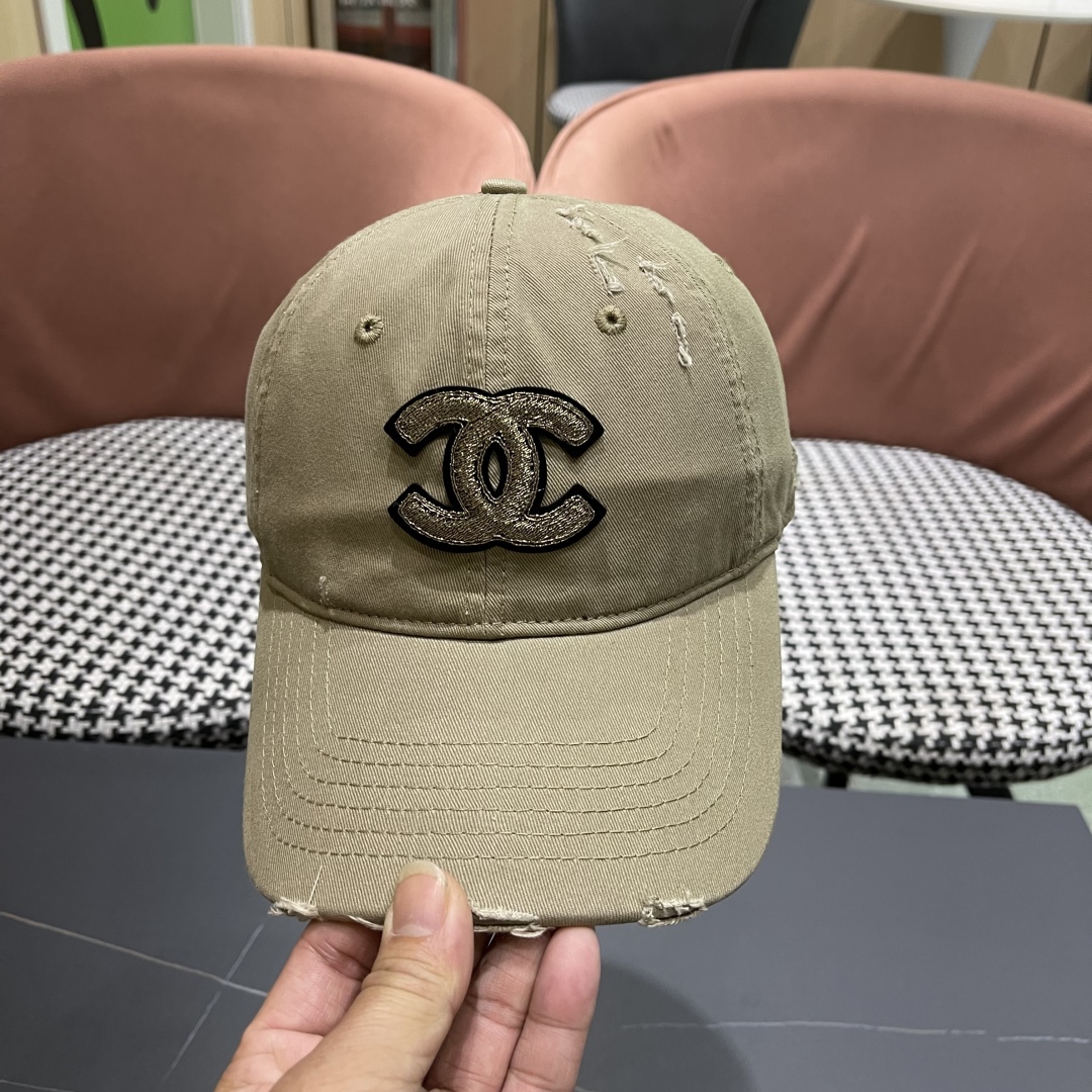  香奈儿CHANEL 2025新款小破洞棒球帽，小香logo经典简约，时尚休闲设计 跑量新品