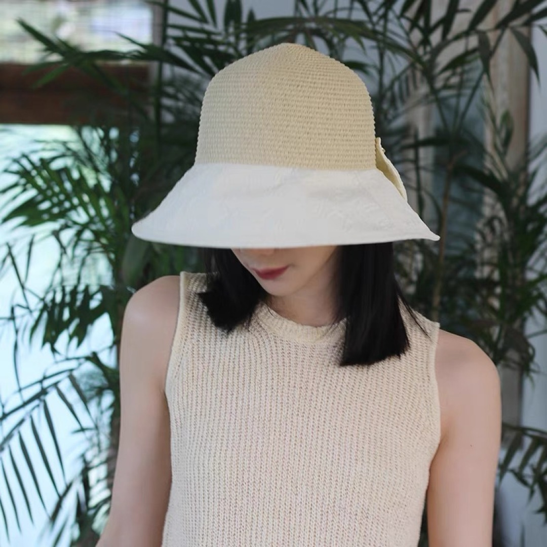  Chanel香奈儿日系优雅开叉蝴蝶结渔夫帽布草拼接大檐遮阳帽太
阳帽可折叠草帽潮